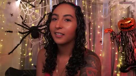 Snapshot of agatha_collinss chatting on October 16, 7:04 pm Val inst agatha clls online show from October 16, 7:04 pm