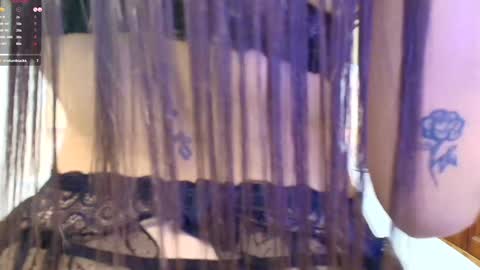 Snapshot of agatha_lenon chatting on December 18, 7:52 pm Agatha online show from December 18, 7:52 pm