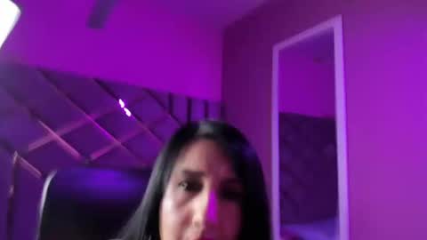 Snapshot of agatha_leon_ chatting on October 25, 7:30 pm agatha_leon_ online show from October 25, 7:30 pm