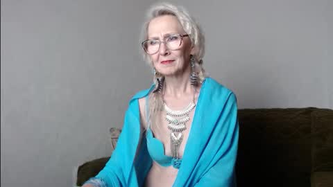 Agatha online show from November 4, 1:54 pm