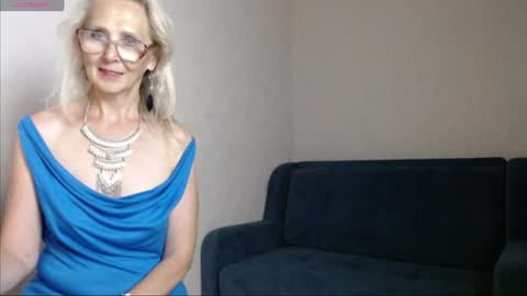 Snapshot of agatha_moore_ chatting on July 6, 3:03 pm Agatha online show from July 6, 3:03 pm