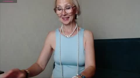 Snapshot of agatha_moore_ chatting on July 12, 5:37 pm Agatha online show from July 12, 5:37 pm