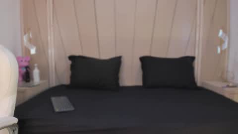 Snapshot of agatha_steel20 chatting on February 23, 8:39 pm Agatha Steel online show from February 23, 8:39 pm