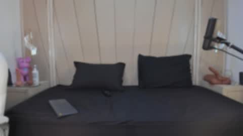 Snapshot of agatha_steel20 chatting on February 26, 7:24 pm Agatha Steel online show from February 26, 7:24 pm