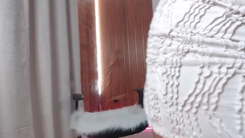 Agathaa white online show from November 26, 11:22 am