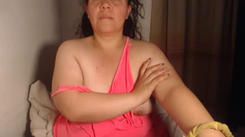 Snapshot of agathaaaa chatting on July 12, 11:51 pm online show from July 12, 11:51 pm