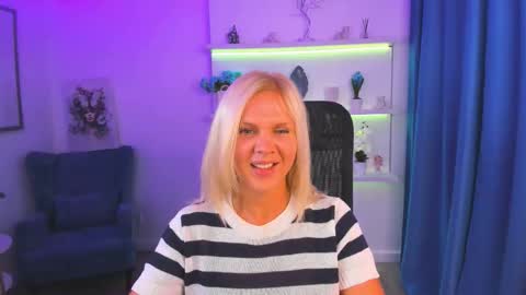 Snapshot of agathaklouin chatting on September 13, 8:08 pm Agatha online show from September 13, 8:08 pm