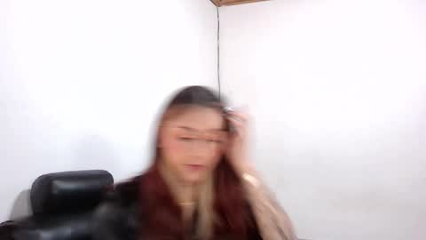 agathamoont online show from February 26, 1:54 pm