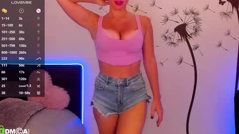 Snapshot of agent_polly chatting on September 12, 1:33 pm Polly online show from September 12, 1:33 pm