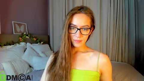 Snapshot of agnes_wells chatting on November 4, 9:19 am agnes wells online show from November 4, 9:19 am