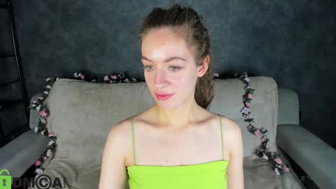 Snapshot of agnes_wells chatting on November 17, 9:26 am agnes wells online show from November 17, 9:26 am