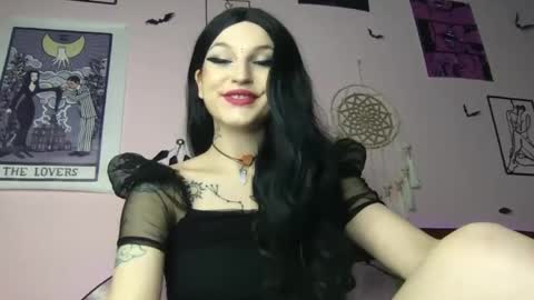 Moon online show from January 10, 5:34 pm