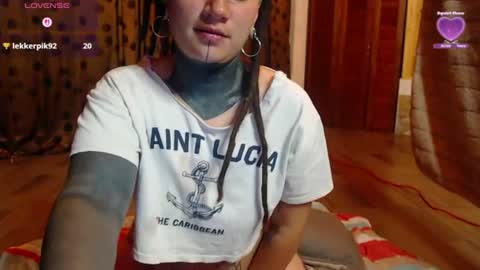 Snapshot of agness_6 chatting on August 5, 12:46 am Agness online show from August 5, 12:46 am