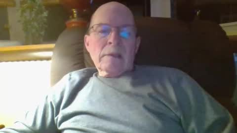 aguynrkfrd online show from February 12, 9:37 am