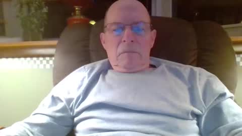 aguynrkfrd online show from March 21, 9:36 am