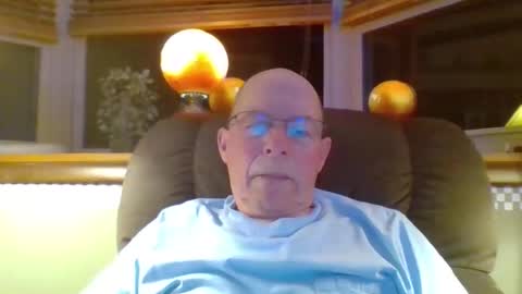 aguynrkfrd online show from April 25, 9:23 am