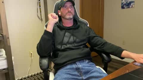 AhShucks online show from April 5, 4:31 am