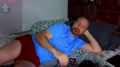 Snapshot of ahardman10 chatting on February 22, 3:29 am Blue Eyed Handsome Man online show from February 22, 3:29 am