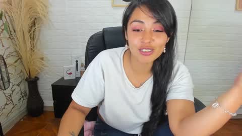 Ahisha online show from February 13, 3:14 pm