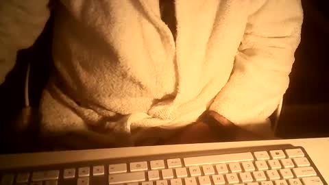 Snapshot of ahmole chatting on February 9, 9:28 pm Ole online show from February 9, 9:28 pm