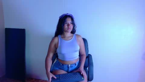 AHSLY online show from July 11, 7:49 pm