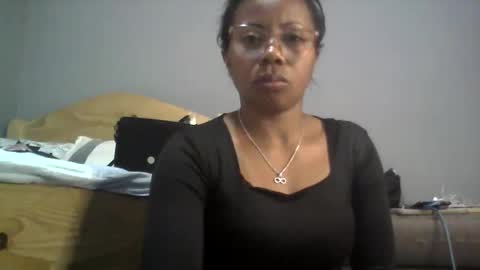 Snapshot of aicha_boobs chatting on September 18, 4:20 pm Aicha boobs online show from September 18, 4:20 pm
