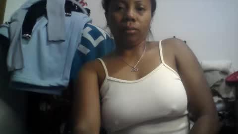 Aicha boobs online show from May 27, 1:46 am