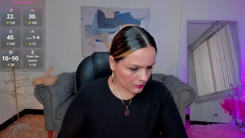 AIDA ADAMS online show from January 5, 8:10 pm