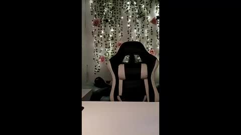 Aiden online show from February 3, 9:42 pm