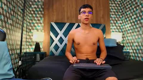 Snapshot of aiden_royce chatting on September 9, 7:57 pm aiden_royce online show from September 9, 7:57 pm