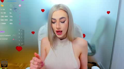 Allie  online show from February 14, 8:10 am