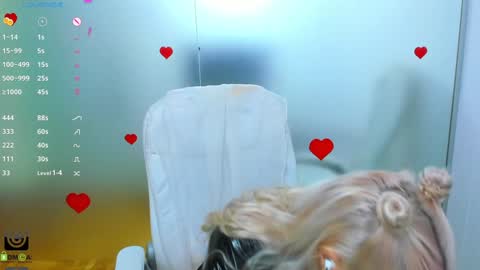 Allie  online show from September 20, 7:20 am