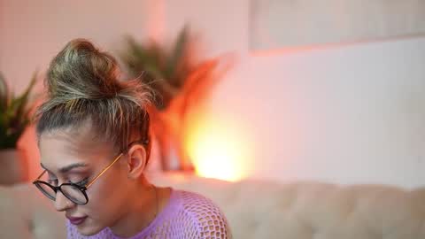 Snapshot of aileenaxa chatting on October 7, 6:27 pm Aileen online show from October 7, 6:27 pm