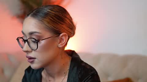 Snapshot of aileenaxa chatting on October 22, 6:40 pm Aileen online show from October 22, 6:40 pm