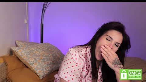 Snapshot of ailelea chatting on March 1, 2:04 am 123 online show from March 1, 2:04 am