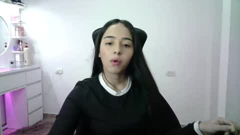 Snapshot of aineangeel chatting on December 20, 12:07 am AINE online show from December 20, 12:07 am