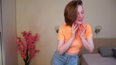 Sofia help me get 50 thumbs up online show from May 12, 6:10 am