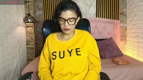 aisha__cambell online show from April 22, 10:06 am