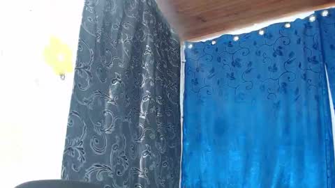 Snapshot of aisha_mcflury chatting on November 23, 4:45 am alexia online show from November 23, 4:45 am