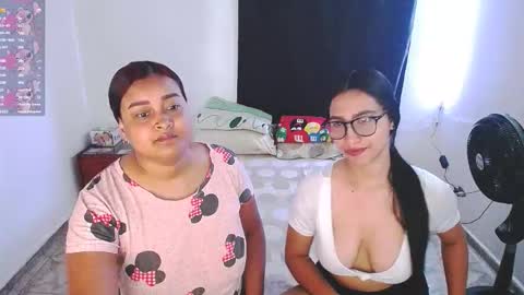 aisha_stacey0410 online show from December 1, 8:47 pm