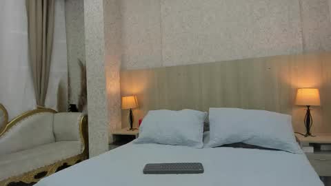 Aisha online show from February 6, 3:44 am