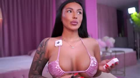 Maddy online show from April 6, 7:04 pm