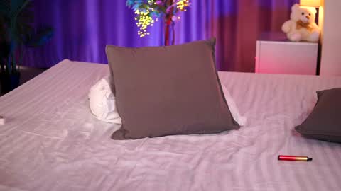 Lora online show from February 3, 12:36 pm