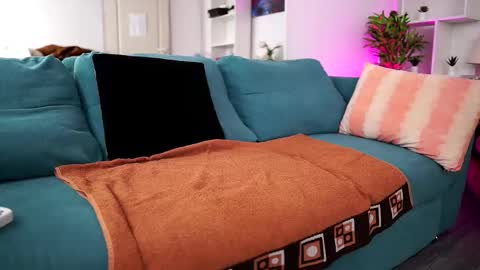 Snapshot of aishabee chatting on November 12, 10:04 am Aisha online show from November 12, 10:04 am