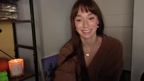 Snapshot of aishalee3 chatting on October 1, 7:25 am Aisha Lee online show from October 1, 7:25 am