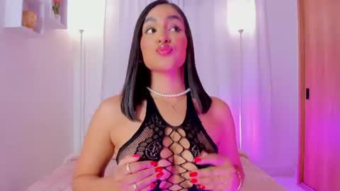 Aisha online show from June 26, 7:46 am