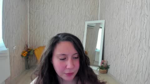 Aisha online show from January 13, 11:30 am