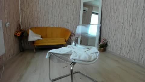 Aisha online show from February 15, 11:39 am