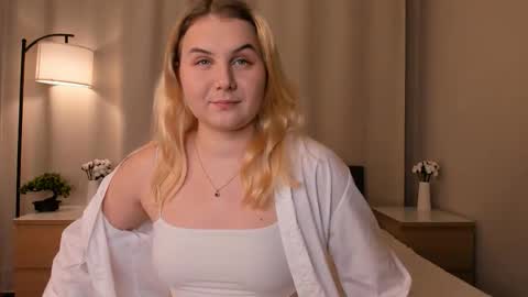 Hermione online show from November 18, 8:35 pm