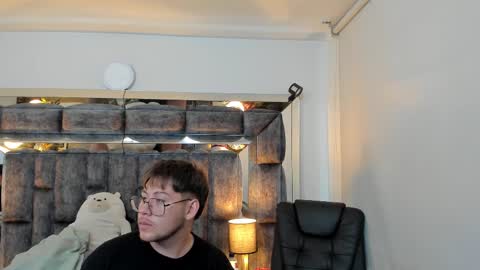 Snapshot of aivadumont chatting on February 15, 9:48 pm Queen Dumont online show from February 15, 9:48 pm